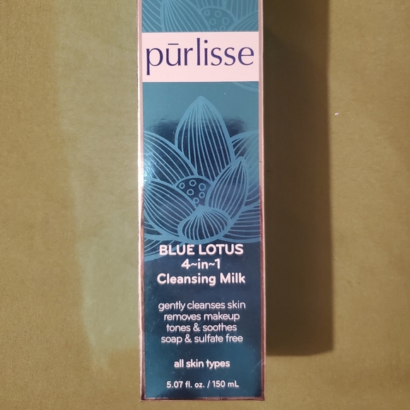 BLUE LOTUS 4~IN~1 CLEANSING MILK - Picture 2 of 5